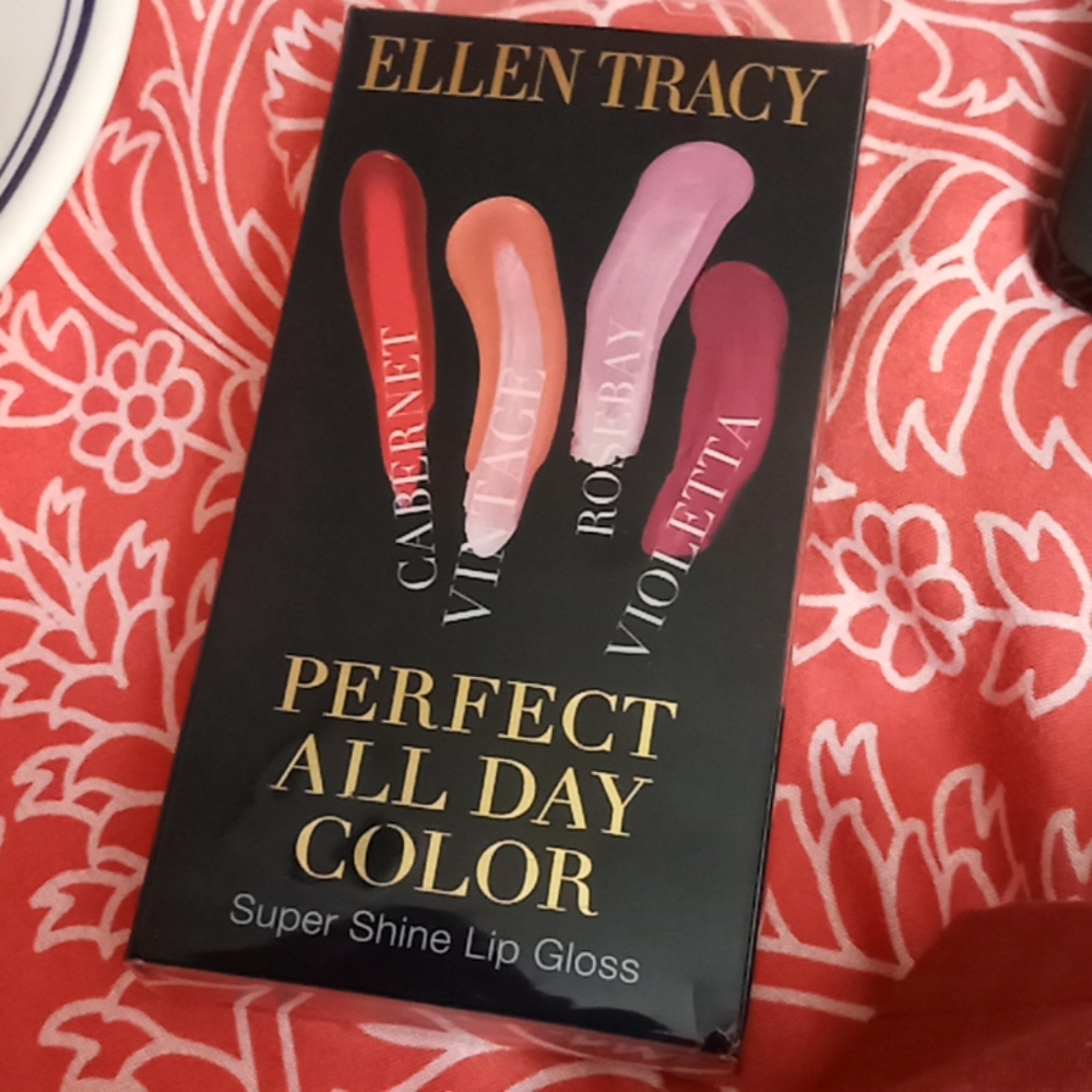 Ellen Tracy designer supershine 4 piece lipgloss kit